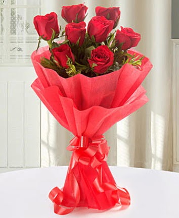 9 adet kırmızı gülden modern buket  Muğla internetten çiçek siparişi 