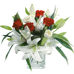 vazo içerisinde 4 gül 1 adet kazablanka  Muğla online çiçekçi , çiçek siparişi 